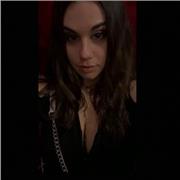 Ciao sono Giulia! sono una ragazza di 21 anni che ha studiato lingue straniere ( annesso certificato di lingua) che spera di trasmettere ai vostri bambini la stessa passione che ho io
